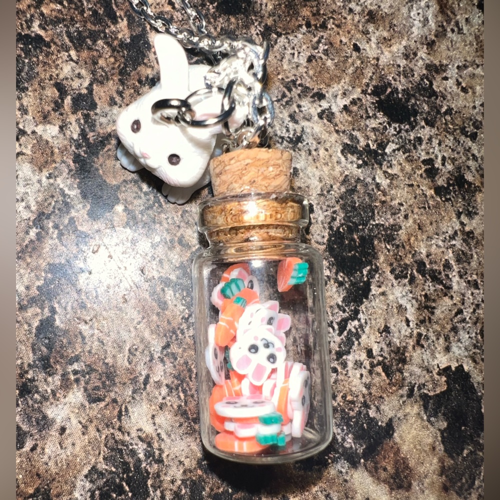 $5 ADORABLE EASTER NECKLACE. NEW. $5 IF BUNDLED ADJUSTABLE - Picture 8 of 16